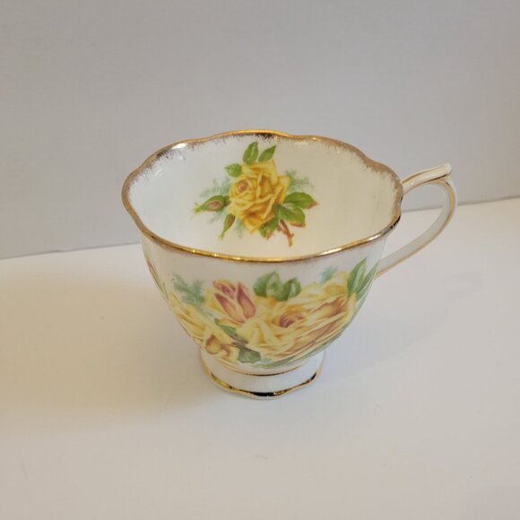 Royal Albert Bone China Tea Cup & Saucer Set Yellow Rose Pattern Gold Trim - Picture 6 of 11